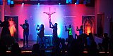 Children praise gallery