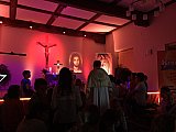 Children praise gallery